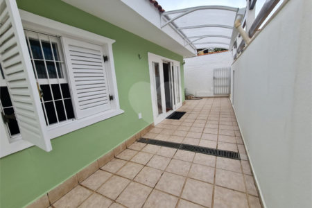 Casa Térrea à venda com 4 quartos, sendo 1 suíte, em Interlagos, São Paulo, SP