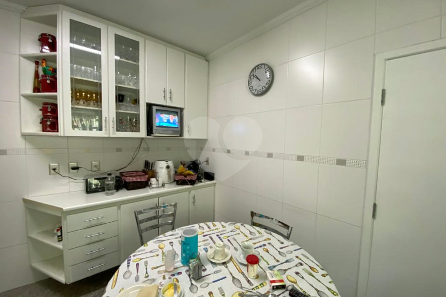 Sobrado à venda com 5 quartos, sendo 4 suítes, em Palmas do Tremembé, São Paulo, SP