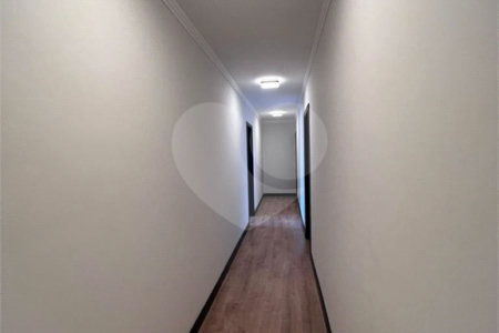 Casa à venda com 3 quartos, sendo 2 suítes,  no condomínio Residencial Alto da Floresta, Bom Jesus dos Perdões - SP