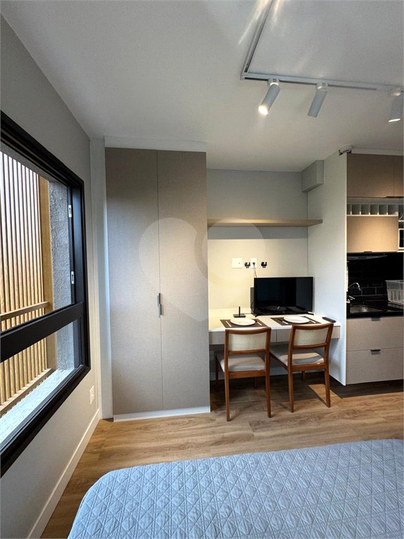 STUDIO EM MOEMA COM 1DORM AR CONDICIONADO EM MOEMA