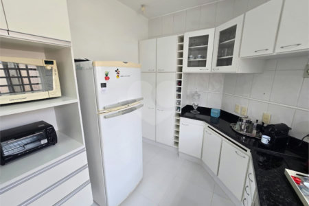 Casa à venda com 4 quartos, sendo 2 suítes,  em Vila Nastri, Itapetininga, SP