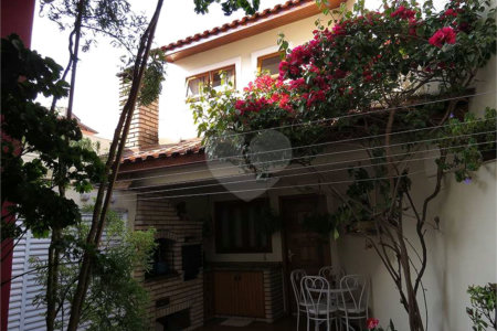 Sobrado à venda com 4 quartos, sendo 1 suíte, em Água Fria, São Paulo, SP