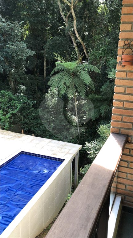 Casa à venda com 3 quartos, sendo 1 suíte,  no condomínio Alpes da Cantareira, Mairiporã - SP