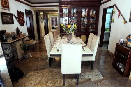 Casa à venda com 5 quartos, sendo 3 suítes,  em Butantã, São Paulo, SP