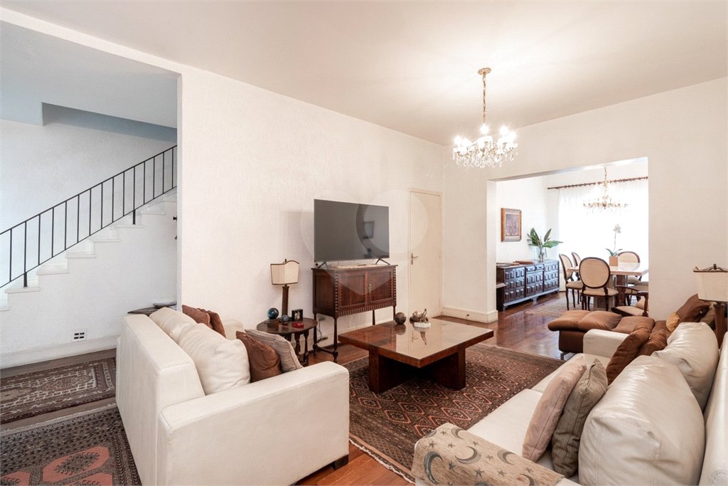 Casa à venda com 3 quartos, sendo 1 suíte,  em Pinheiros, São Paulo, SP
