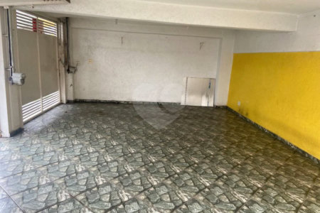 Sobrado à venda com 3 quartos, sendo 1 suíte, em Parada Inglesa, São Paulo, SP