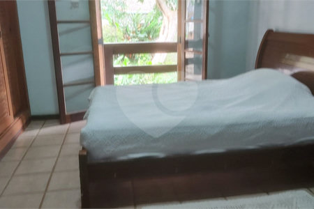 Chácara à venda com 4 quartos, sendo 3 suítes, em Campos de Atibaia, Atibaia, SP