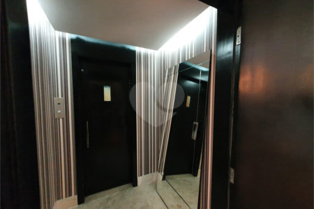 Apartamento à venda com 3 quartos, sendo 2 suítes, em Alto da Boa Vista, São Paulo, SP