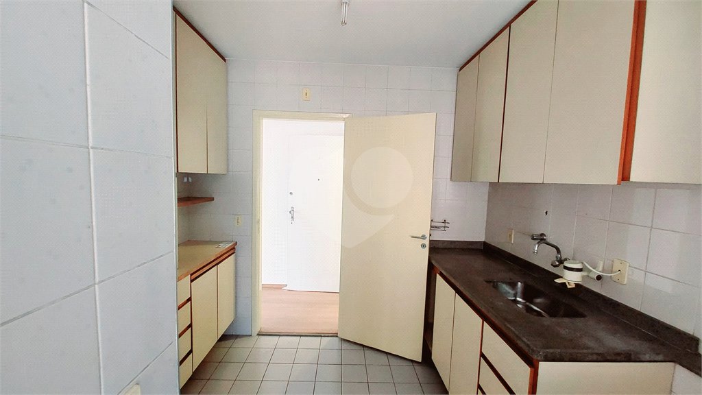 Apartamento à venda com 3 quartos, sendo 1 suíte, em Vila Olímpia, São Paulo, SP