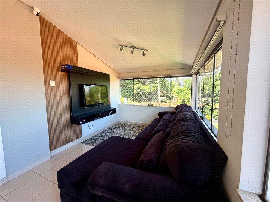 Casa à venda com 4 quartos, sendo 2 suítes,  no condomínio Morada da Lua, Vinhedo - SP
