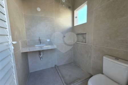Casa em condomínio à venda com 3 quartos, sendo 1 suíte,  em Ogiva, Cabo Frio, RJ