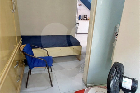 Casa à venda com 4 quartos, sendo 2 suítes, no condomínio Vivendas do Mendanha, Rio de Janeiro - RJ