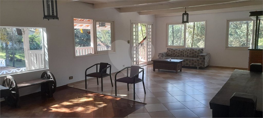 Casa à venda com 3 quartos, sendo 1 suíte, em Roseira, Mairiporã, SP