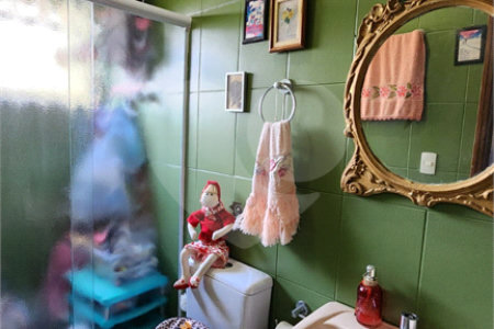 Sobrado à venda com 4 quartos, sendo 1 suíte, em Vila Romão, Salto, SP