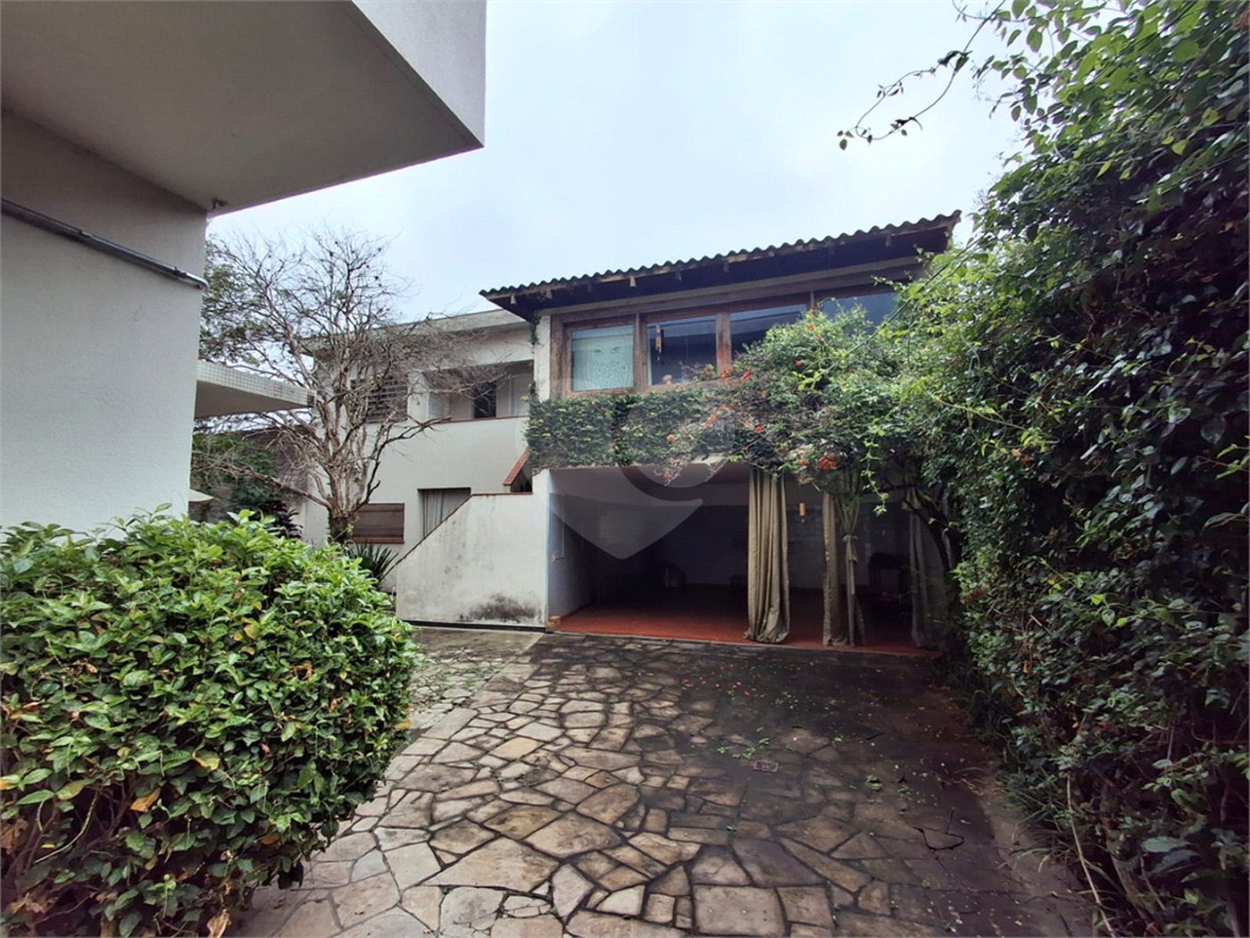 Sobrado à venda com 4 quartos, sendo 2 suítes, em Pinheiros, São Paulo, SP
