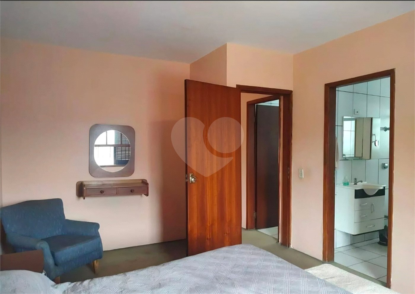 Sobrado à venda com 3 quartos, sendo 1 suíte,  em Jardim Ester, São Paulo, SP