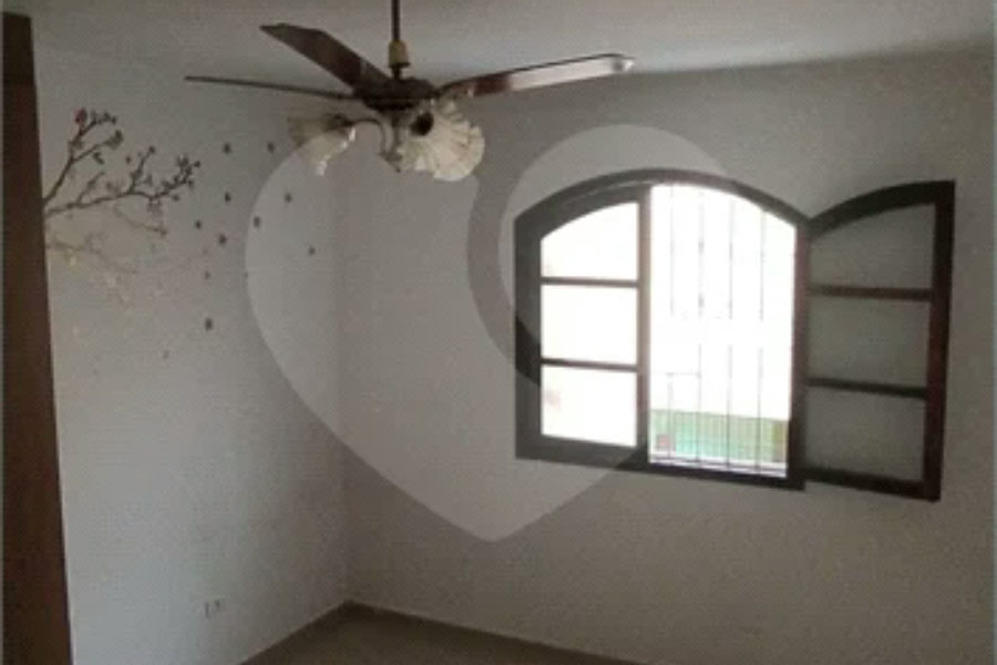 Sobrado à venda com 2 quartos em Tremembé, São Paulo, SP