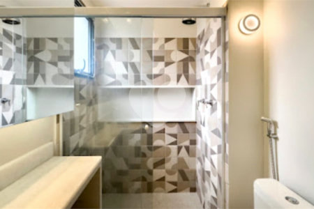 Apartamento à venda com 2 quartos, sendo 1 suíte,  em Vila Olímpia, São Paulo, SP