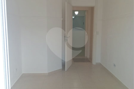 Casa à venda com 2 suítes no condomínio Villa Dell Victor, São Paulo - SP
