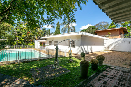 Casa Térrea à venda com 4 quartos, sendo 1 suíte,  em Brooklin Velho, São Paulo, SP