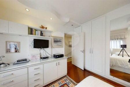 Apartamento à venda com 3 quartos, sendo 2 suítes, em Vila Suzana, São Paulo, SP