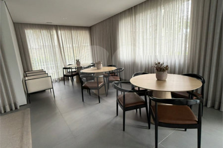 Apartamento à venda com 3 suítes em Campo Belo, São Paulo, SP