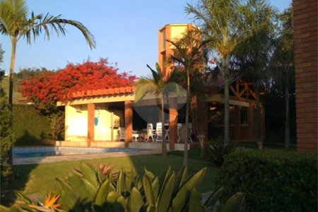 Casa à venda com 6 quartos, sendo 5 suítes, no condomínio São Joaquim, Vinhedo - SP