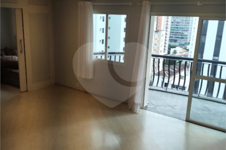 Apartamento à venda com 3 quartos, sendo 1 suíte, em Indianópolis, São Paulo, SP