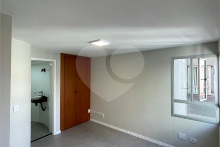 Flat à venda com 1 suíte em Liberdade, São Paulo, SP