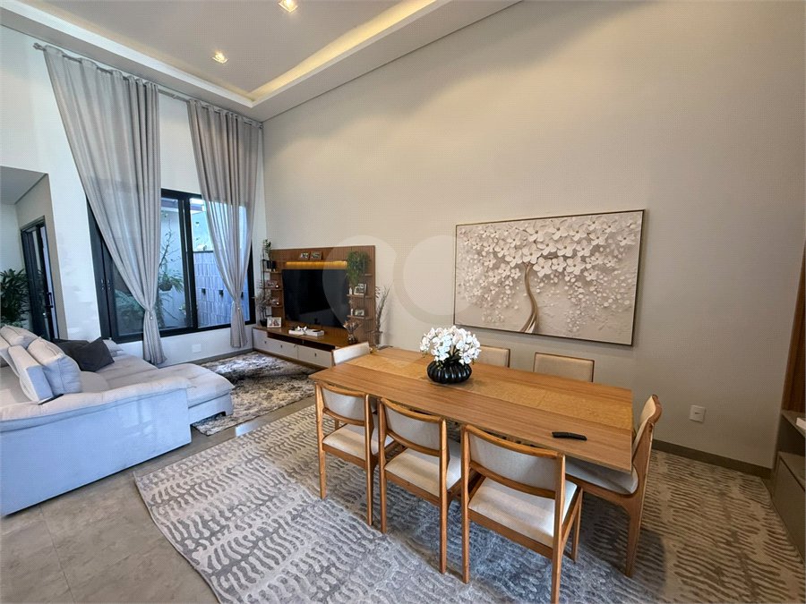 Casa à venda com 3 suítes no condomínio Costa das Areias, Salto - SP