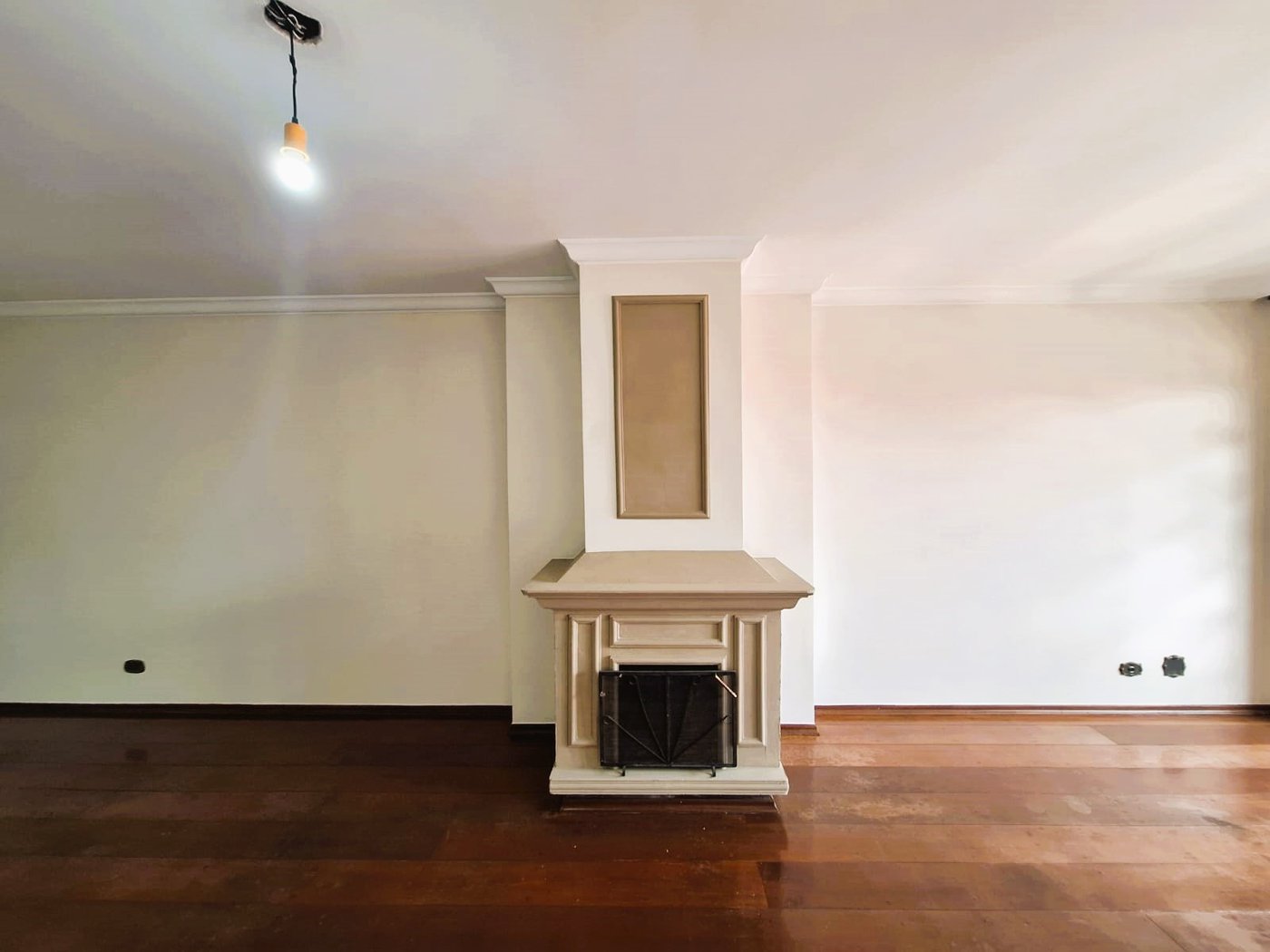 Casa à venda com 4 suítes, sendo 1 suíte externa, no Jardim Bonfiglioli, São Paulo - SP