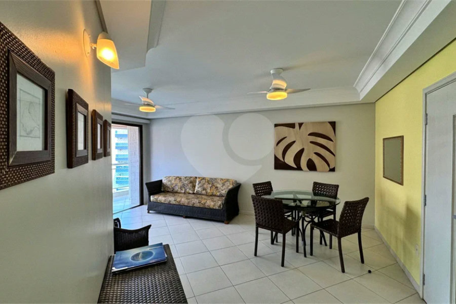 Apartamento à venda com 3 quartos, sendo 1 suíte,  em Riviera de São Lourenço, Bertioga, SP