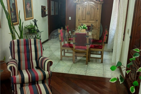 Sobrado à venda com 3 quartos em Jardim Colombo, São Paulo, SP