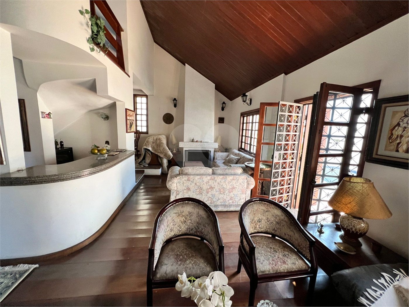 Casa à venda com 4 quartos, sendo 3 suítes, em Chácara Monte Alegre, São Paulo, SP
