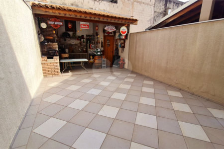 Sobrado à venda com 3 quartos, sendo 1 suíte,  em Jardim Leocádia, Sorocaba, SP
