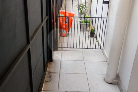 Casa à venda com 2 quartos, sendo 1 suíte,  em Vila Maria Alta, São Paulo, SP