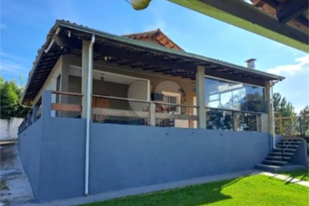 Chácara à venda com 5 quartos, sendo 1 suíte, em Do Carmo (canguera), São Roque, SP