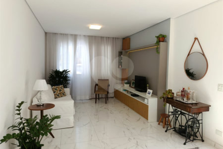 Sobrado à venda com 3 quartos, sendo 1 suíte, em Vila Prudente, São Paulo, SP