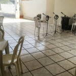 Casa Térrea com 3 dormitórios, sendo 1 suíte.
