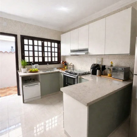Casa à venda com 4 quartos, sendo 1 suíte, em City Bussocaba, Osasco, SP