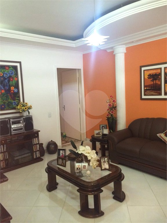 Sobrado à venda com 2 quartos em Vila Galvão, Guarulhos, SP