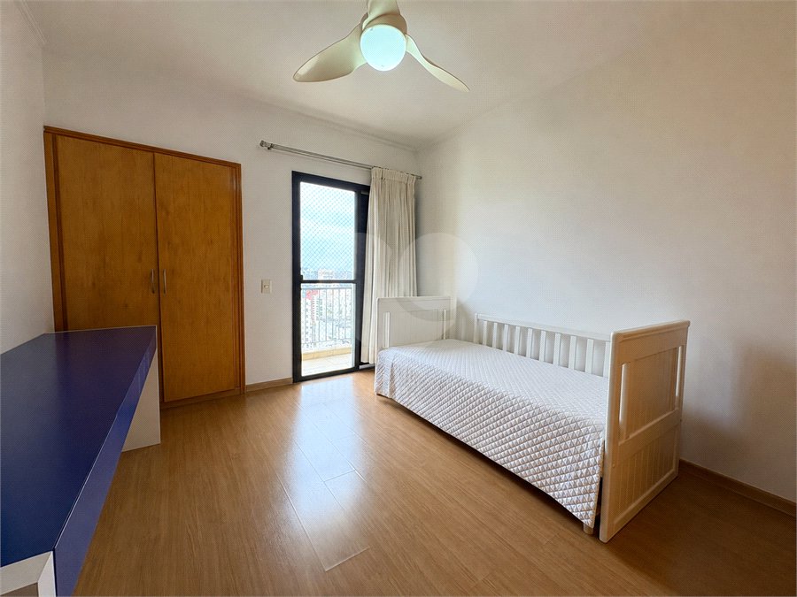 Apartamento à venda com 4 quartos, sendo 1 suíte, em Moema, São Paulo, SP