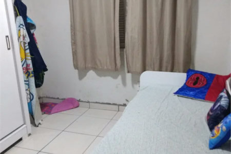 Casa à venda com 3 quartos, sendo 1 suíte, em Jardim Cris, São Paulo, SP
