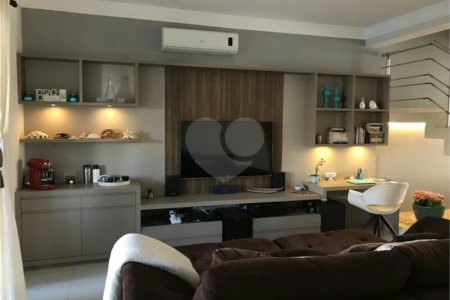 Casa à venda com 4 quartos, sendo 3 suítes, no condomínio Residencial Terra Nobre, Indaiatuba - SP