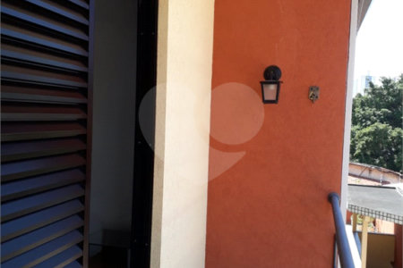 Casa à venda com 3 quartos, sendo 1 suíte, no condomínio Saude, São Paulo - SP