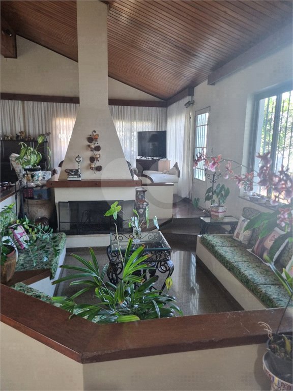 Casa à venda com 5 quartos, sendo 2 suítes,  em Vila Maria Alta, São Paulo, SP