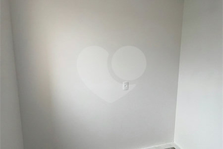 Apartamento à venda com 2 quartos em Vila Antonieta, São Paulo, SP
