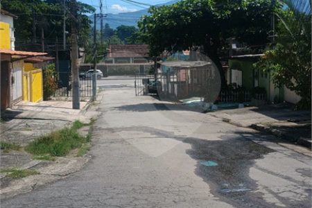 Casa à venda com 4 quartos em Santíssimo, Rio de Janeiro, RJ