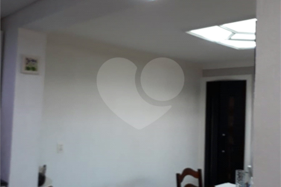 Sobrado à venda com 3 quartos, sendo 1 suíte, em Jardim Santa Mena, Guarulhos, SP
