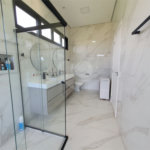 Casa à venda com 6 quartos, sendo 5 suítes, no condomínio Jardim Primavera, Louveira - SP